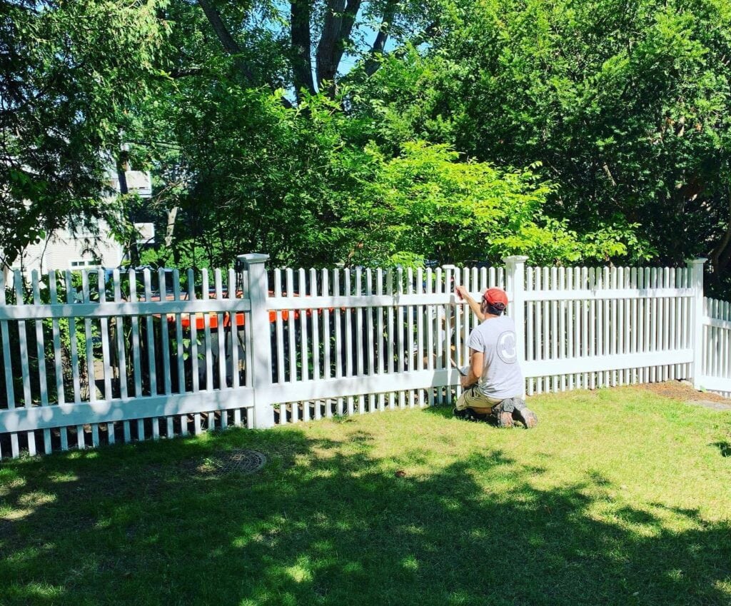 fence painting